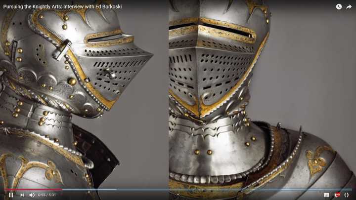 全身板甲的骑士是如何看东西?