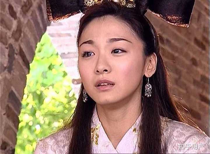 有哪些古装比现代装惊艳的人?