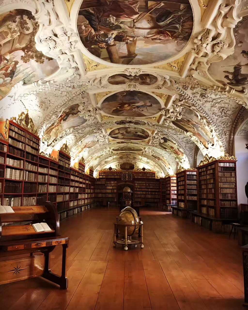 去捷克 布拉格玩 有什么好玩的好吃的 可以带回