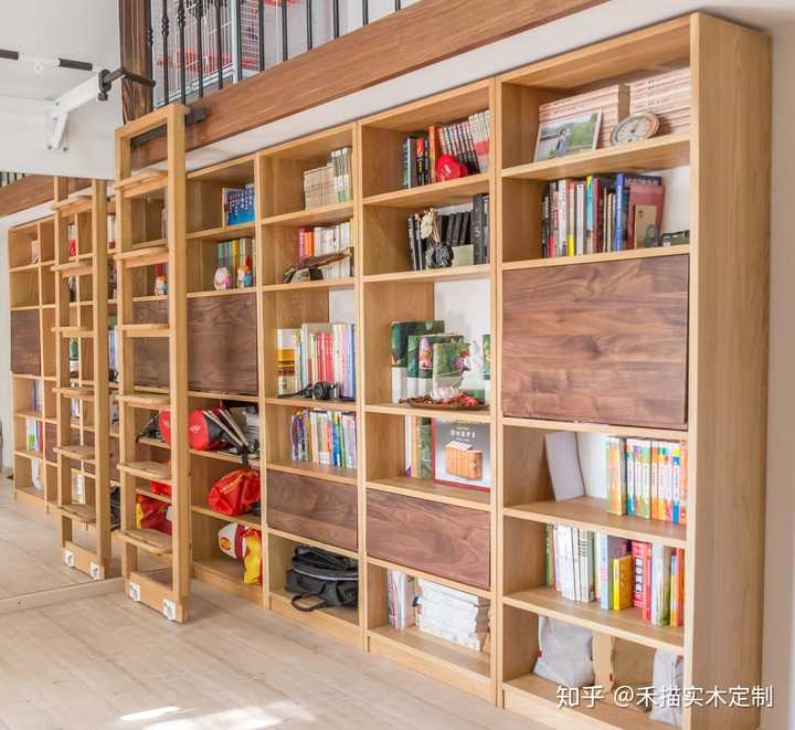 整面墙的书柜有哪些好看的造型？ - 知乎