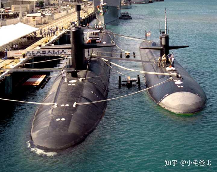 请问美国海狼级核潜艇和弗吉尼亚级核潜艇在外观上有什么区别?