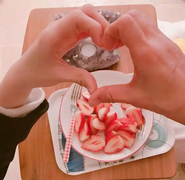 身材火辣,和女儿同框似姐妹,别人猜不出年龄是一种什么体验?