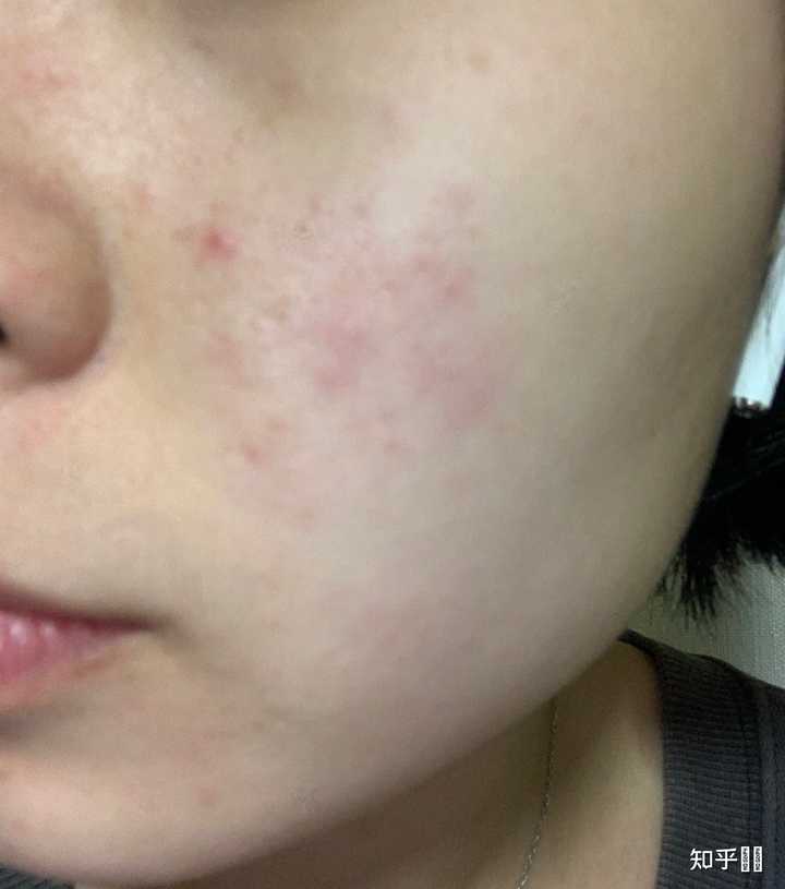 化妆的姑娘们会经常补妆吗 如何保持妆容干净一整天 知乎用户的回答 知乎