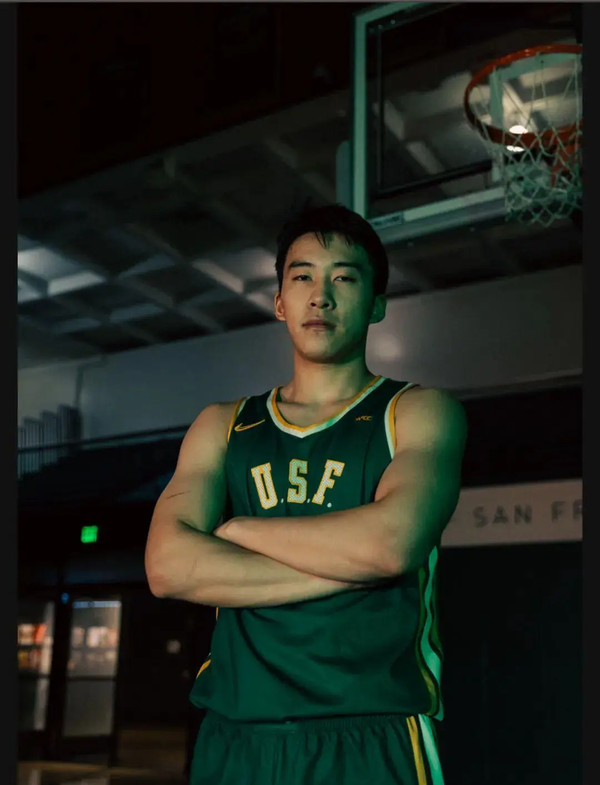 在看到王俊杰，朱俊龙，贺希宁，李弘权的表现后，中国男篮是否迎来小前锋盛世？