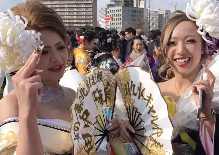 日本的成人礼有什么习俗 都是怎么过的 知乎 日本的成人礼有什么习俗 都是怎么过的 知乎