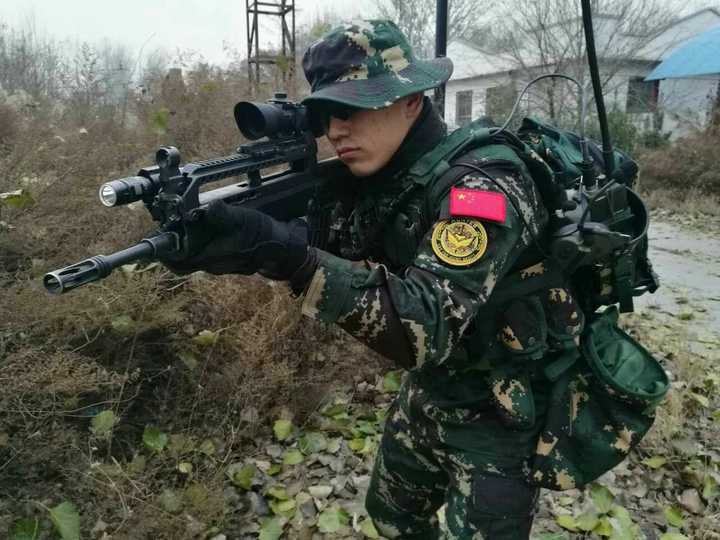 反正军版97和97a能无压力通用李嘉豪的改件.