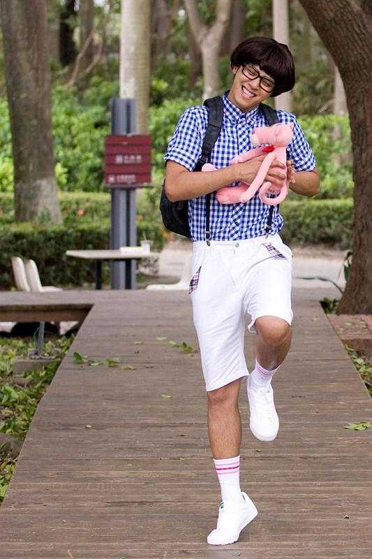 吴亚馨 / 王月 / 纪培慧 / 谢丽金 / 李威 / 方芳 / 文帅 / 向语洁