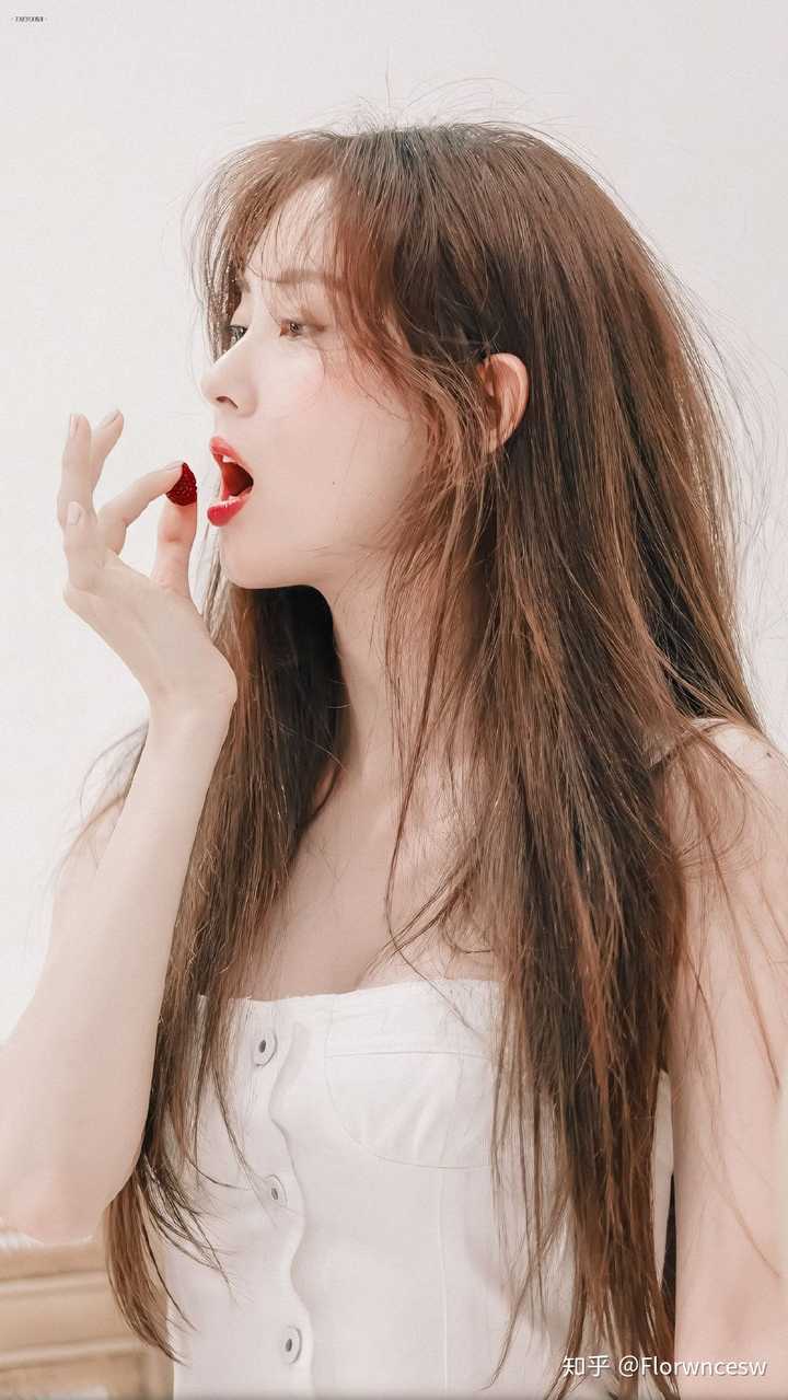 韩国女爱豆有哪些非饭存的照片?