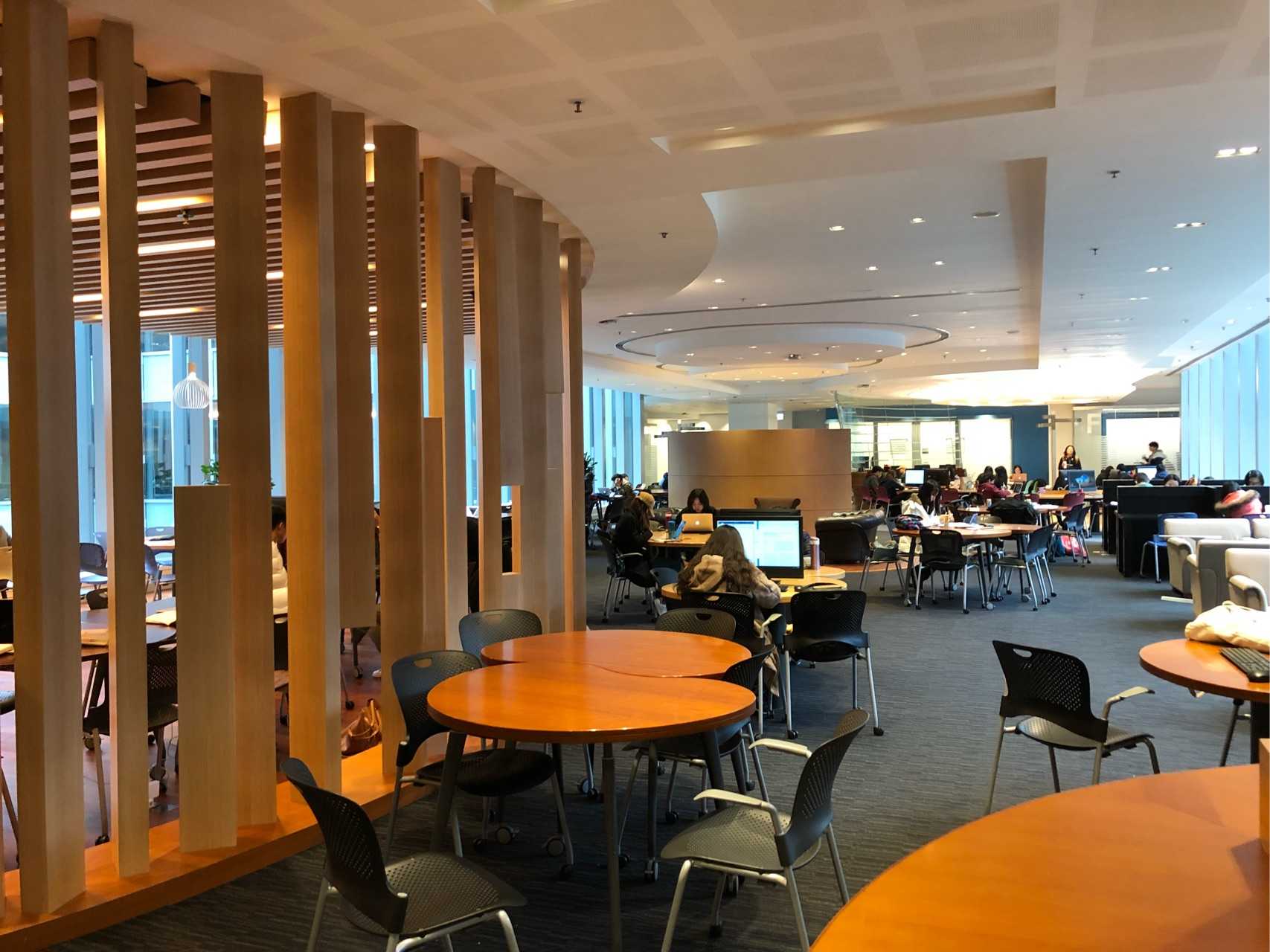 3更新 周六 在智华馆自习 周内play hard了只有周末work hard了哈哈