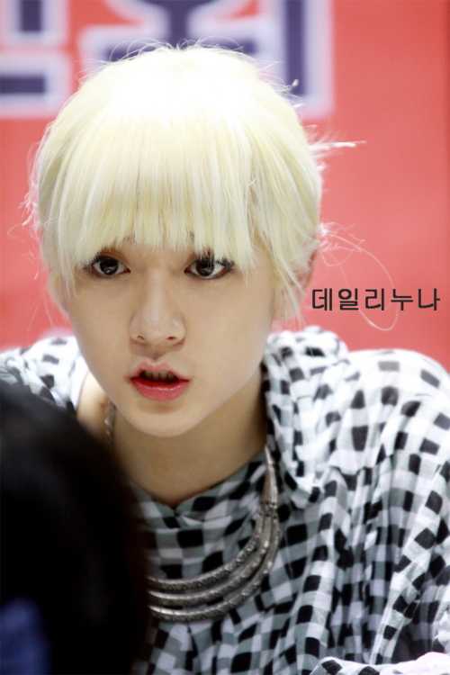 莲花也是个女团舞能力者,详见【nu&amp;amp;#x27;est】ren(崔珉起