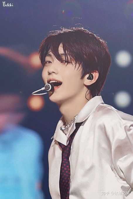 有没有粉丝能给我安利一个唯粉少,团粉多,粉丝之间少撕逼的韩国男团啊