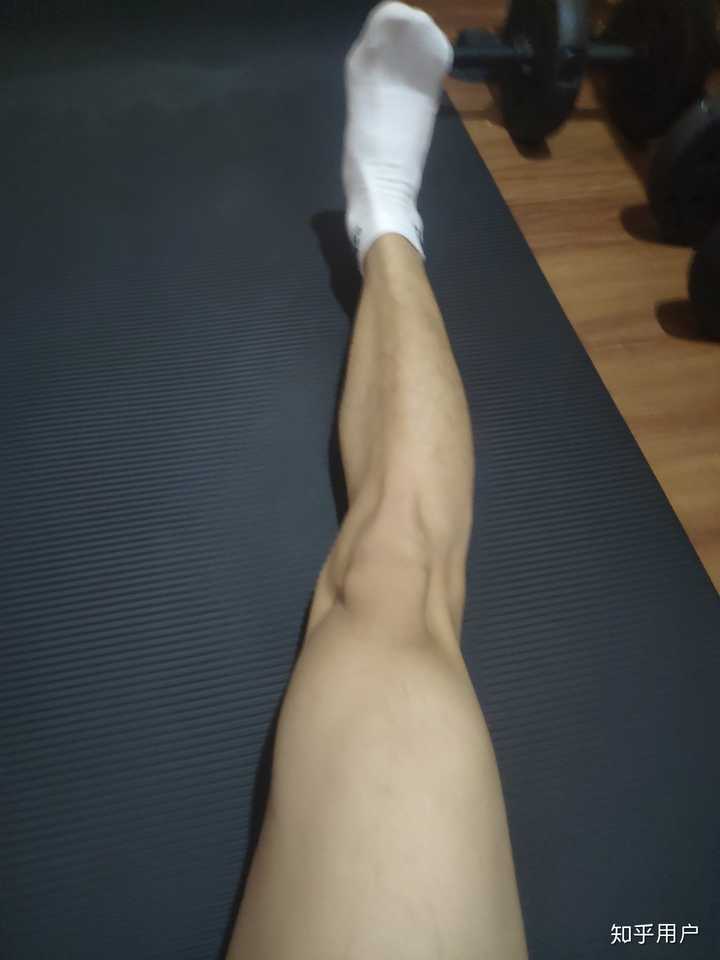 男孩子有一双好看的脚是一种什么样的体验 知乎