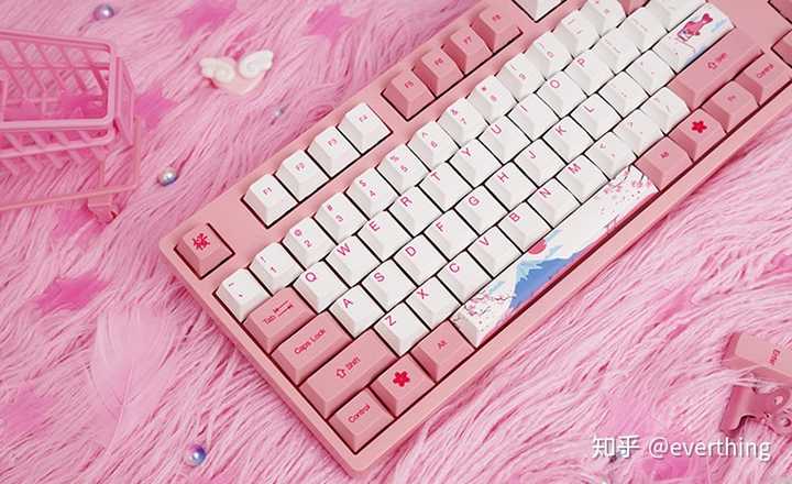 qpad-ko60 今天分享这些键盘基本上都是不发光也可以很好看的键盘