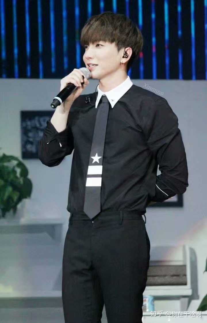 独具一格的主持风格,要说其他几个成员其实都有一个偏向,比如姜虎东