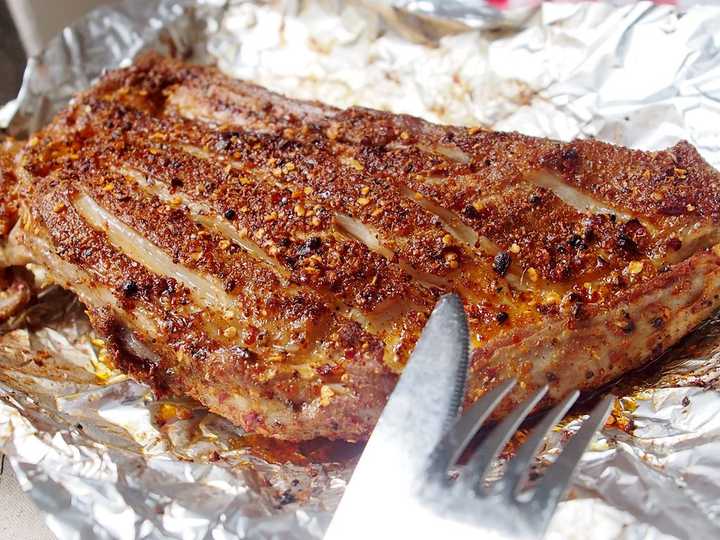 自己家用电烤箱烤羊排, 怎么烤出外焦里嫩的效果?