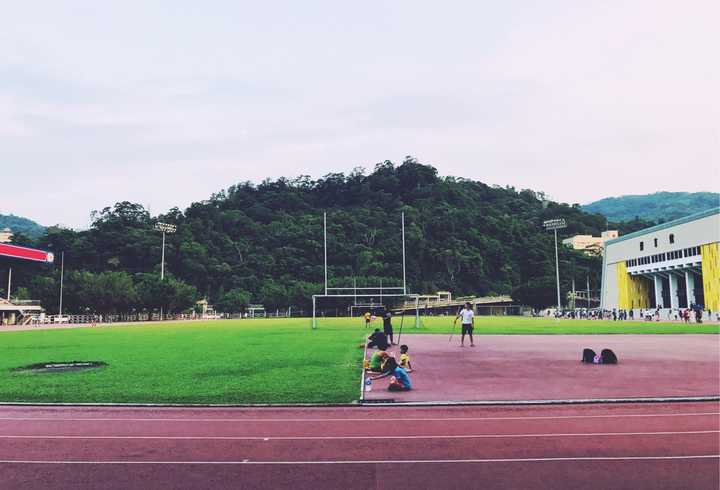 之一吧,怕秋冬天北京的毒霾(结果今年北京的空气并没有前两年那么糟糕