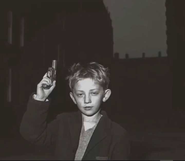 有没有类似的小男孩的头像或壁纸