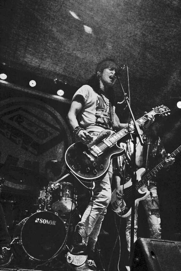 jacky danny 主唱李博在国内的地位如何?