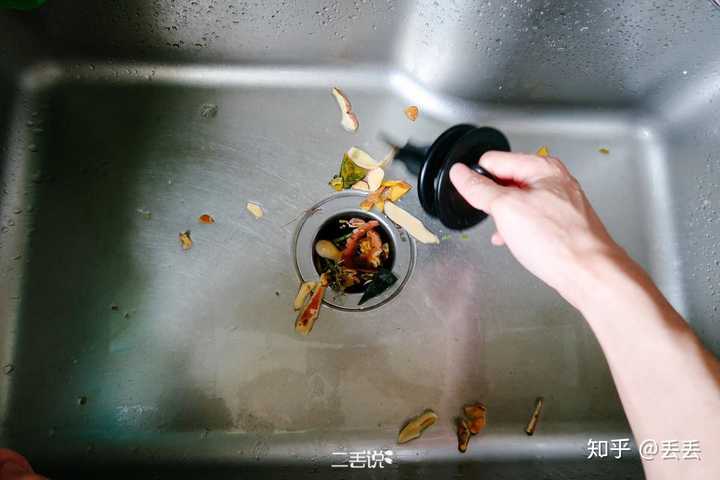 還是吃完飯之後要倒的剩飯剩菜