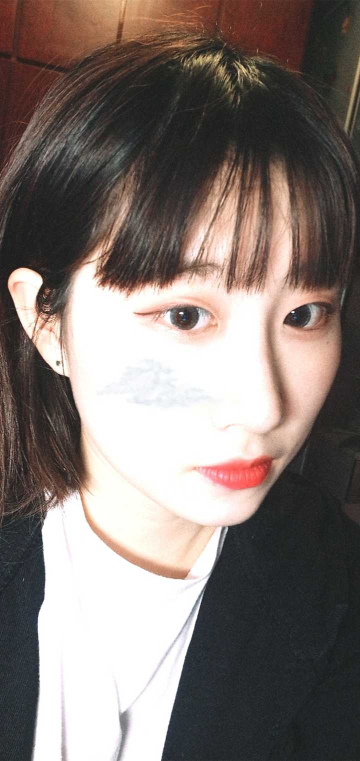 单眼皮的女生也很漂亮!请留下你们的照片吧～～?