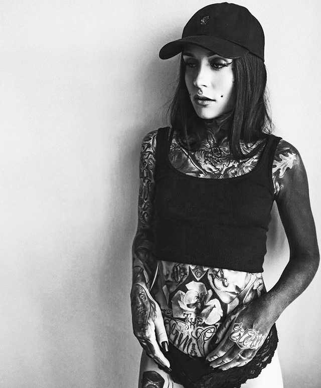 如何评价文身中的黑臂,有没有部分刷黑特别好看的图例?