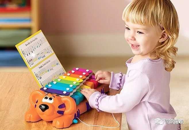 一岁半的宝宝要什么玩具 知乎