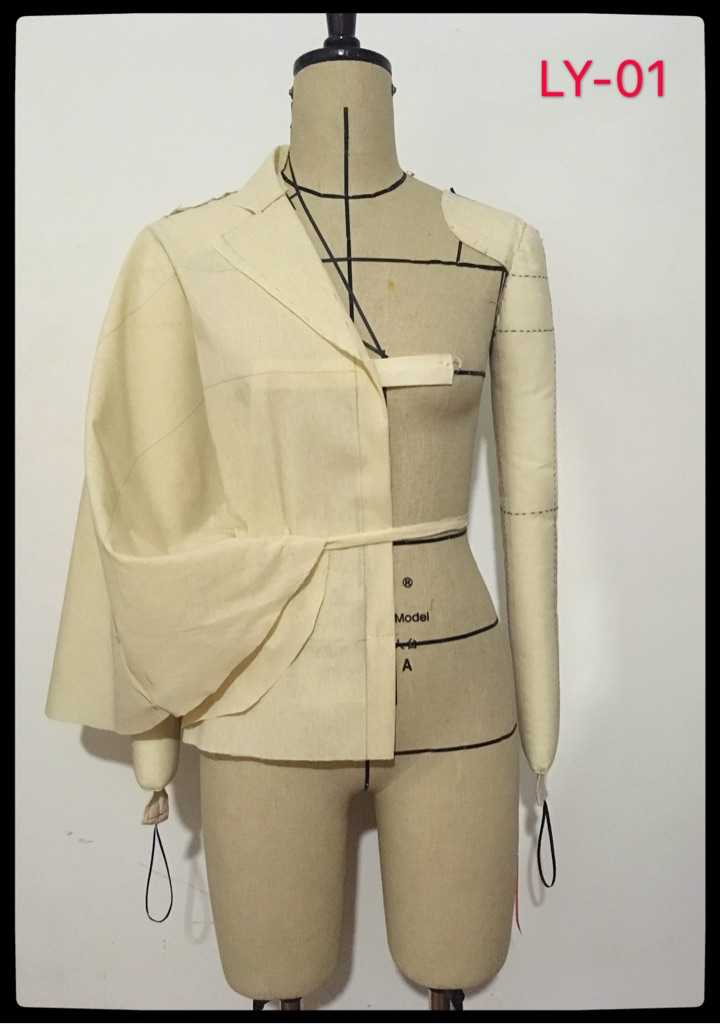 闫同学一成衣 白坯作业 基础一连袖.实际运用