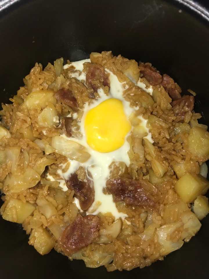 我的天 今天刚干了一大盆饭 看着肥肥的自己 露出了微笑
