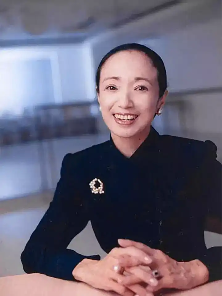 我的母亲松山树子作为女主演"喜儿"第一次出现在了舞台上.