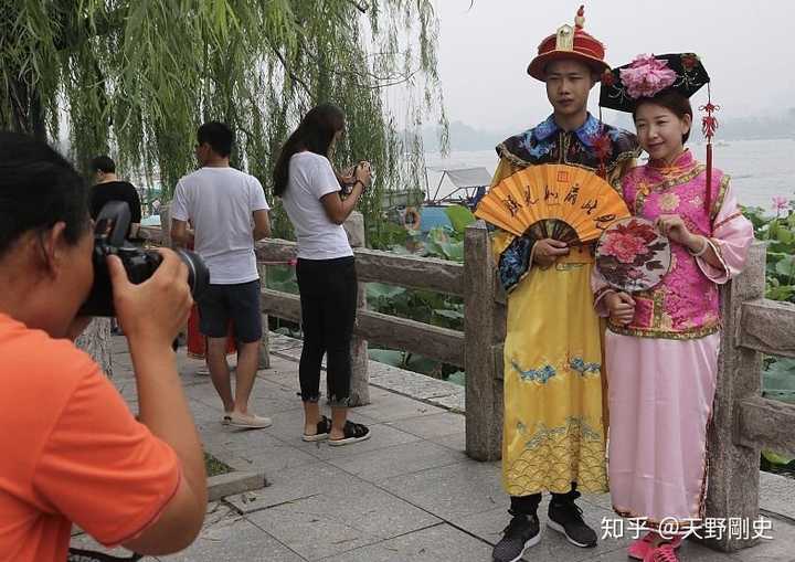 日本人是怎么看待中国人喜欢穿她们的jk 制服的 知乎