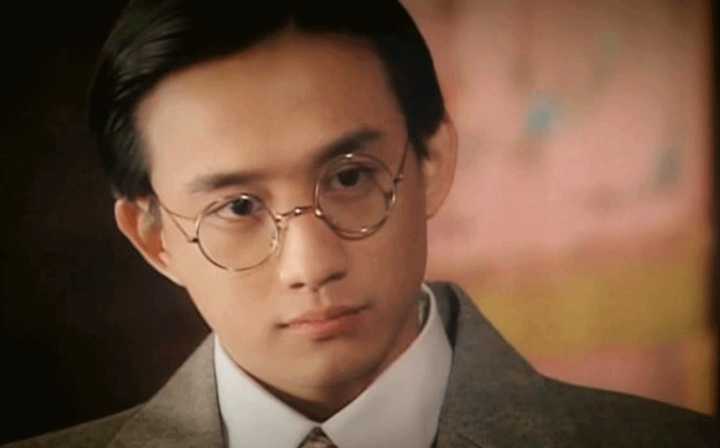 有灵气啊 随便举个例子 张柏芝和全智贤这两张照片也是带着淡淡忧伤啊