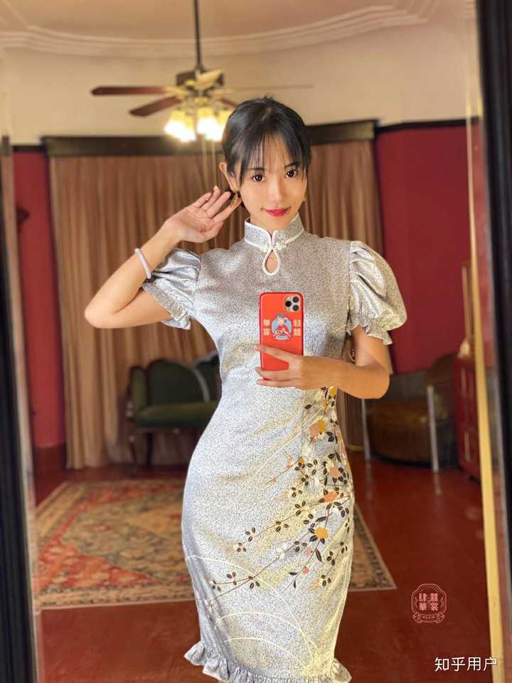 “偷图抄店”网络销售调查：有平台提供“一键搬店”软件等。#