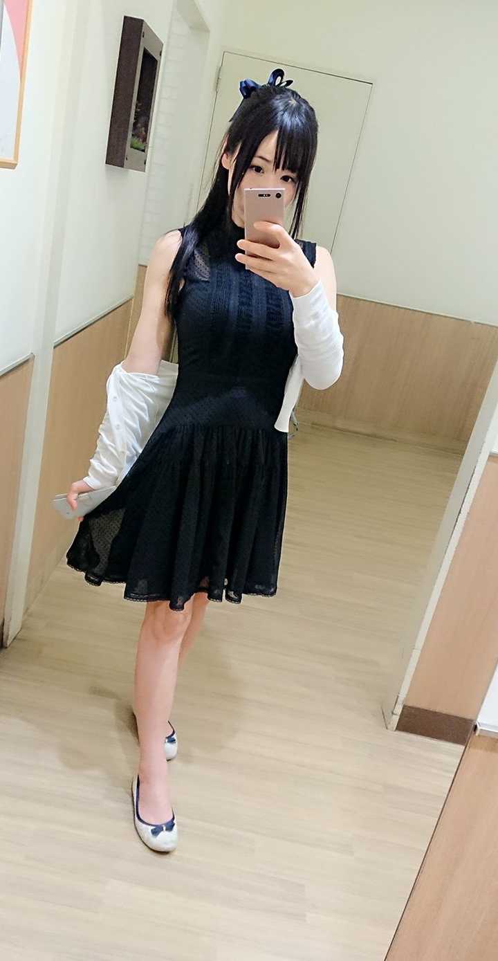 应该就能体会到什么是长腿了 来,以下是自拍[害羞 我的个子