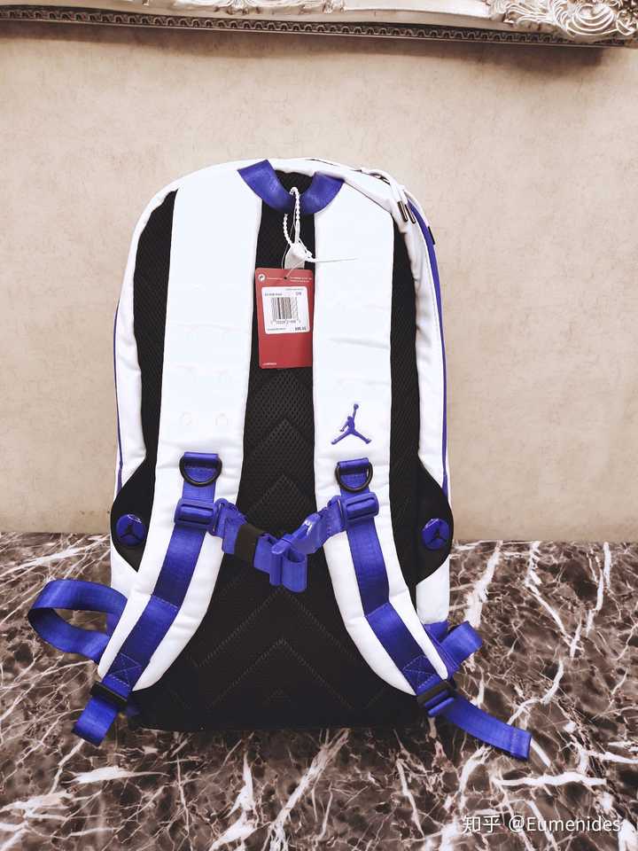 请问aj13的书包大概多少钱?