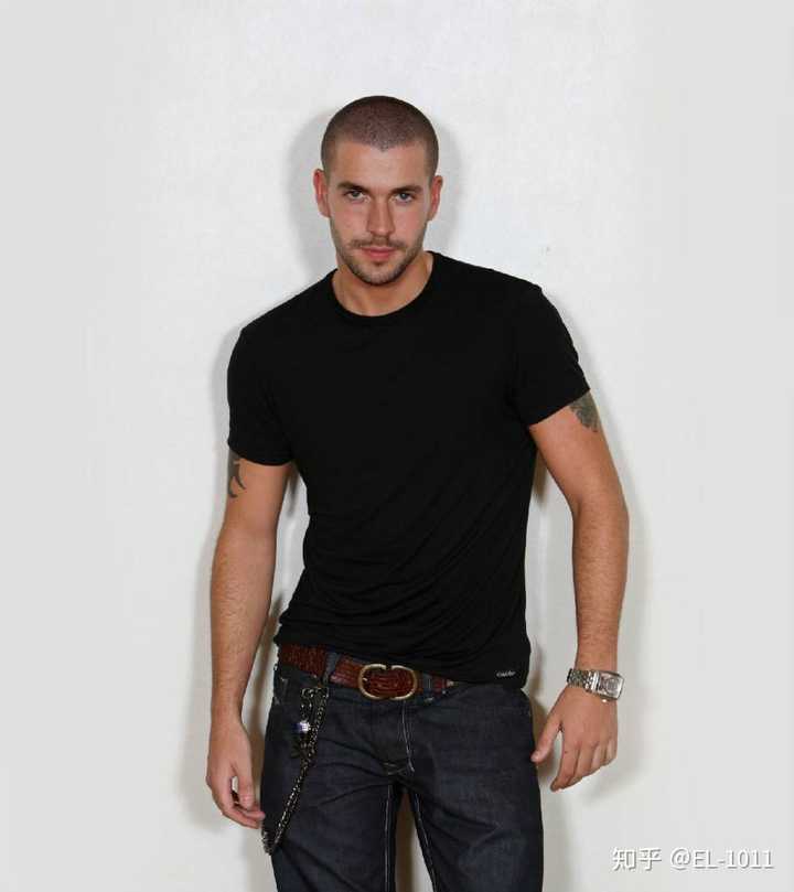 不得不提我最喜欢的歌手了:shayne ward  老一点的歌迷可能认识,现在