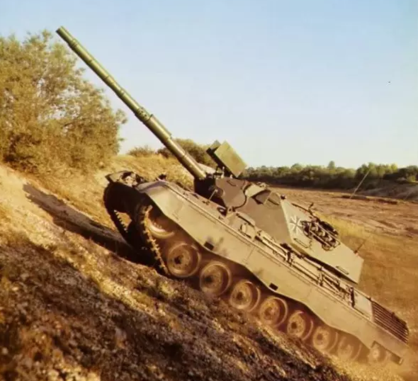 还在受着二战的哪些影响?