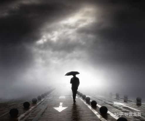 沉默寡言性格冷漠的人是不是都没有人情味这样的人值得交往吗