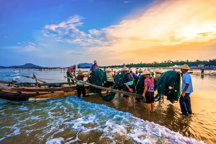 那么福建漳州的东山岛就很合适 是福建省第二大岛,中国第七大岛 有着"