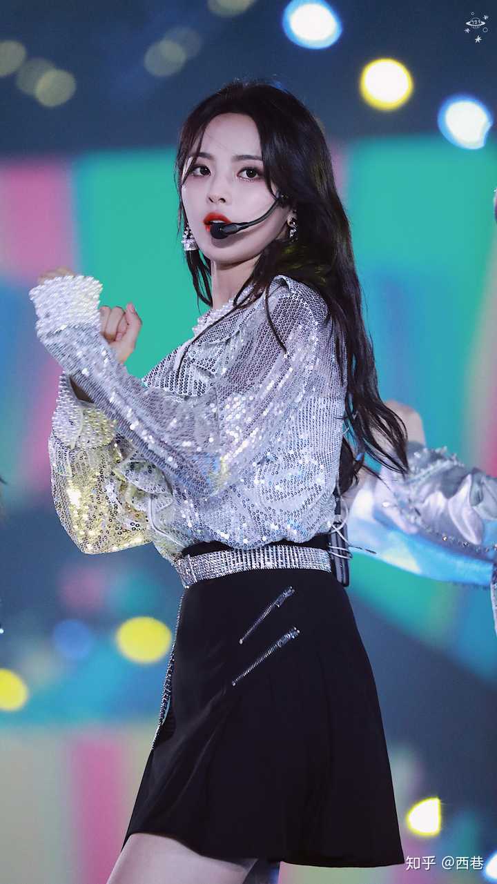 如何评价杨超越在湖南卫视2020跨年演唱会上的表现?