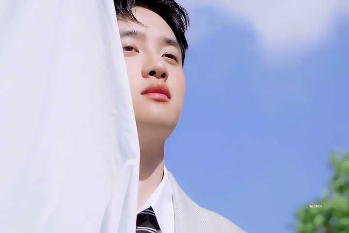 ps:以上动图来自微博 指路 都暻秀超话 唱歌超级超级超级棒  开口跪