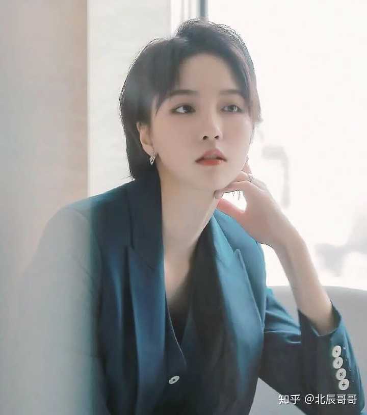 为什么成果早期会有个别大尺度写真?