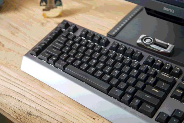 如何评价alienware外星人aw768电竞级机械键盘