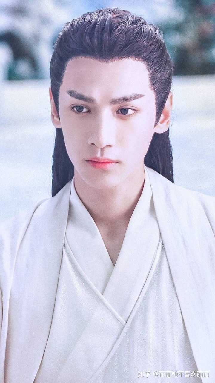 但看脸的话,有哪些男明星有小说男主的逆天颜值?