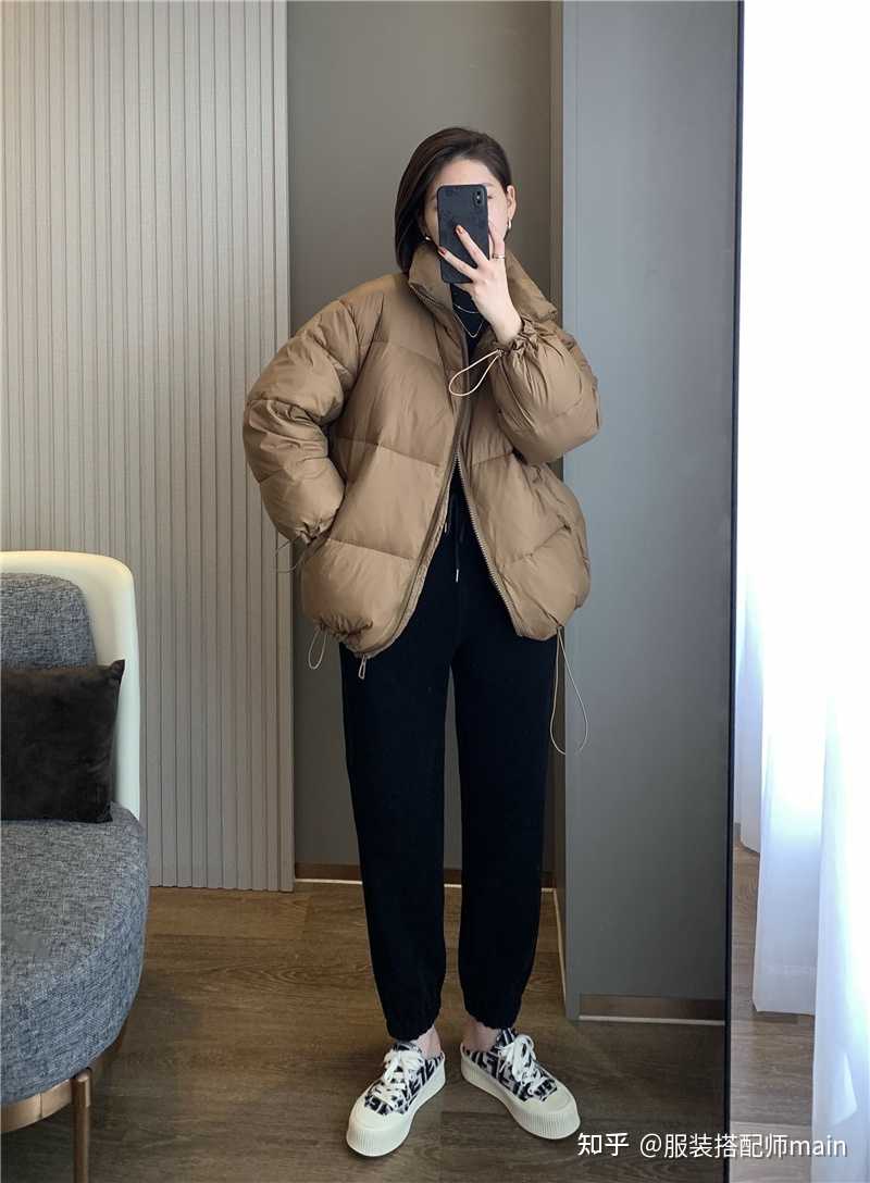这样优秀的加绒卫裤,一条就能过冬了~搭配毛呢大衣,西装,混搭也是别具