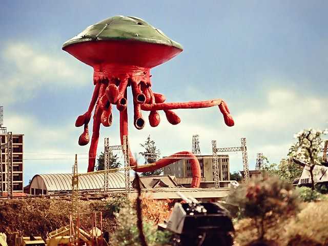 奥特曼里有没有什么外貌像水母或蘑菇一样的怪兽?