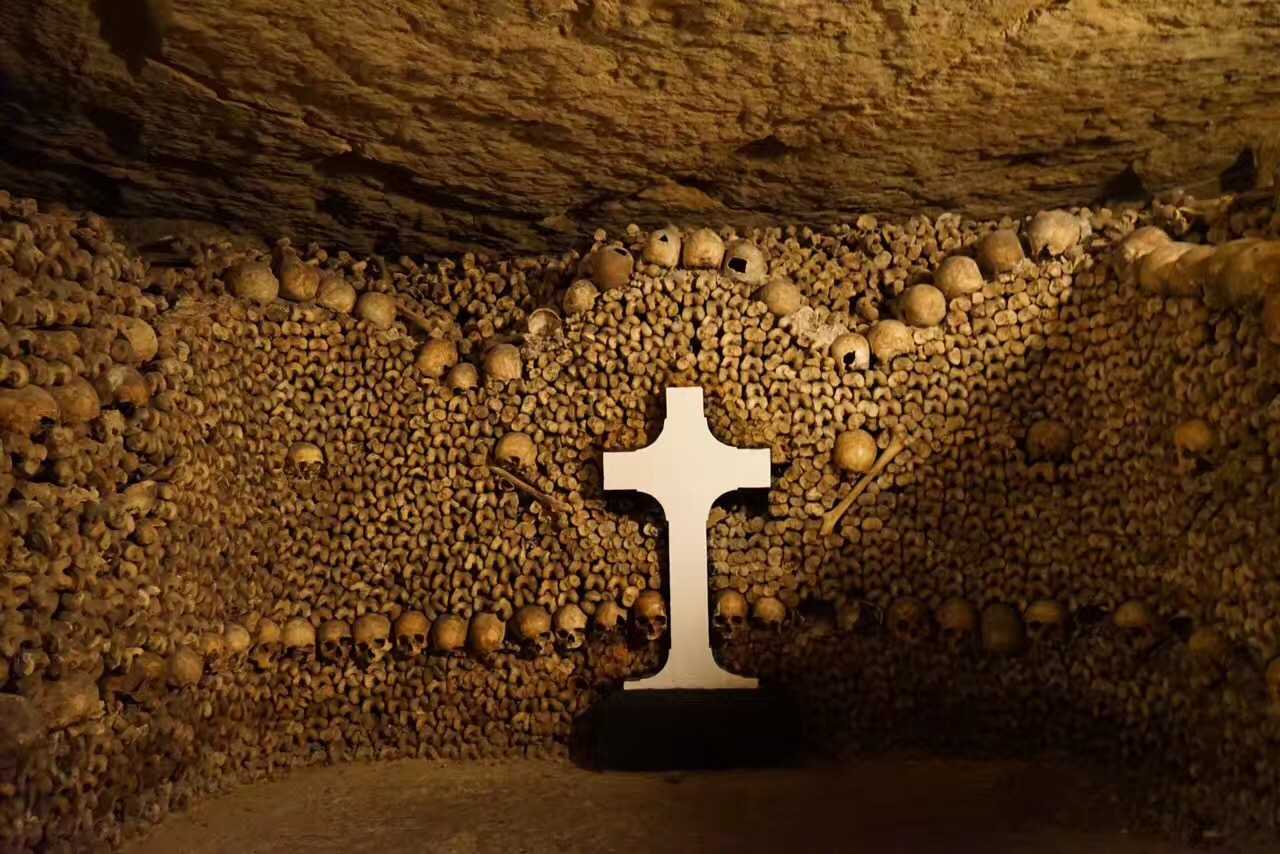 2017拍过的照# 与莫泊桑 杜拉斯 萨特和波伏娃安眠的蒙特纳斯公墓