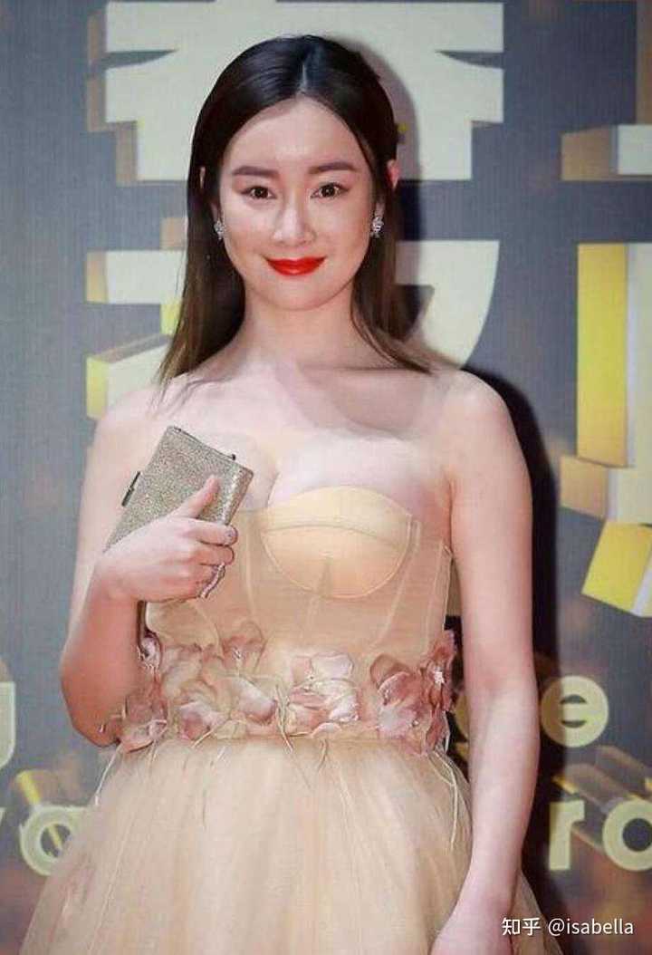 哪些明星的脸已经/快要崩了？