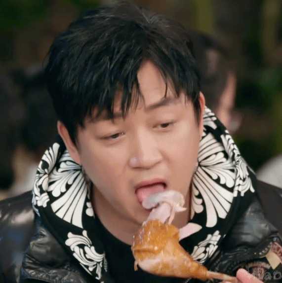 如何评价潘粤明在唐人街探案中的表演