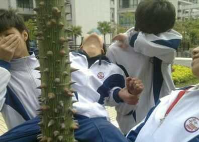 有哪些男生做普遍认为正常,女生做会普遍觉得很奇怪的行为?