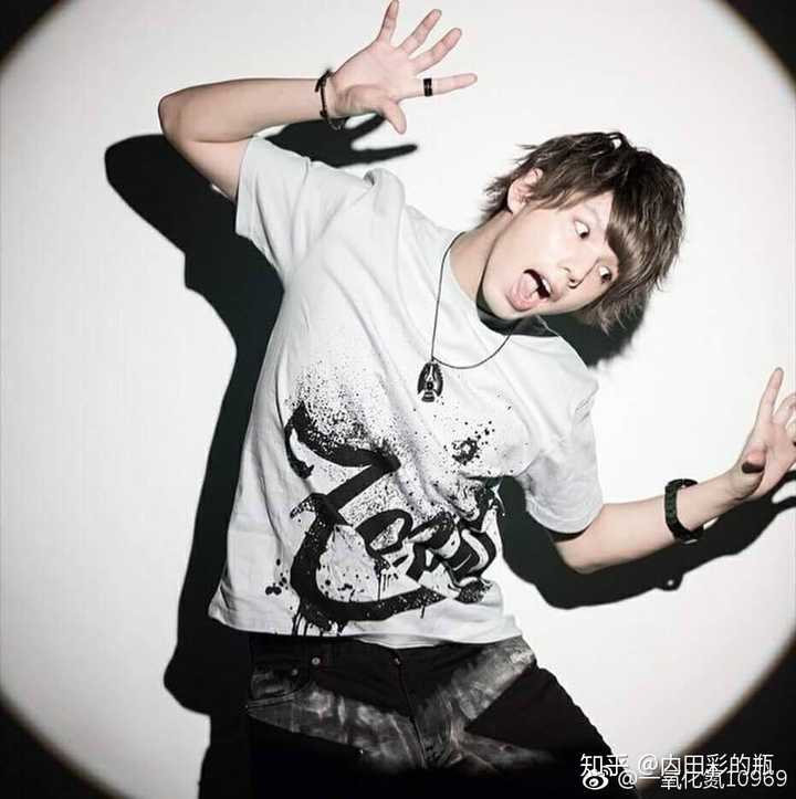 娱乐圈有哪些 身高不够颜值来凑 的男明星 男演员 Poooolly0714 的回答 知乎